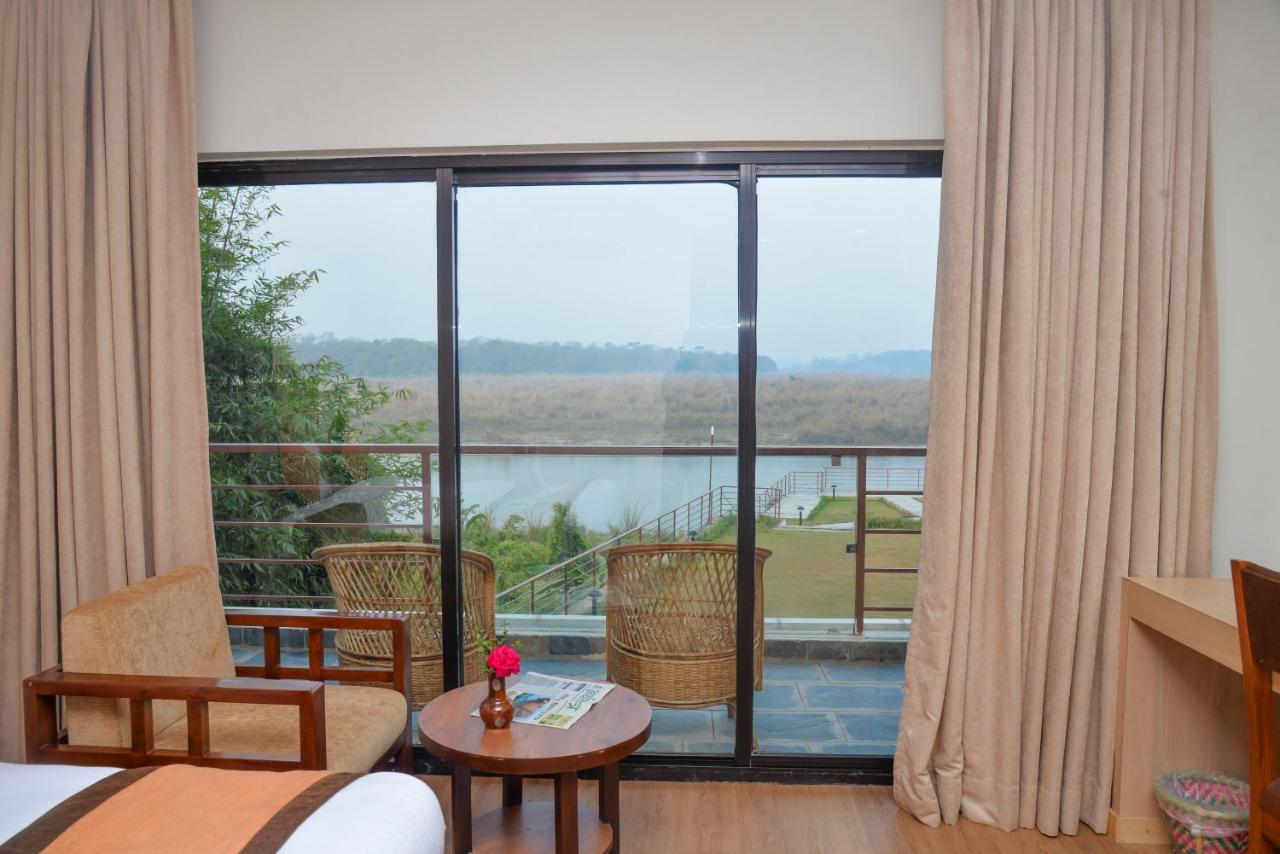 Park Safari Resort Sauraha Eksteriør bilde